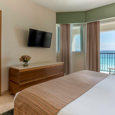 Grand Park Royal Cancun (Adults Only) Exterior photo Suite